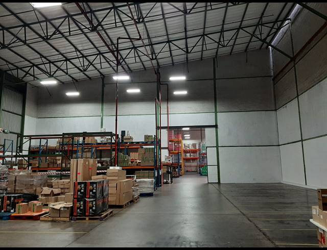 3,301.50M² WAREHOUSE TO LET IN NEW GERMANY